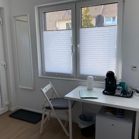 Messezimmer Nahe Der Duesseldorfer Messe Mit Eigenem Eingang Und Gratis Minibar Extérieur photo